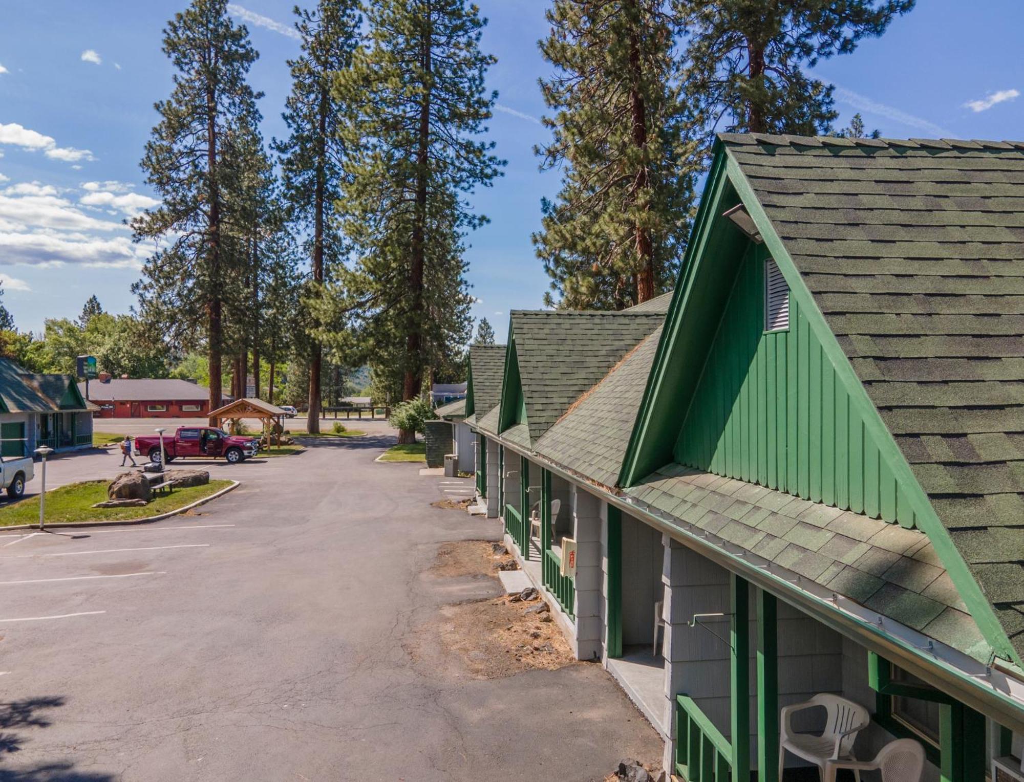 Motel Gables &