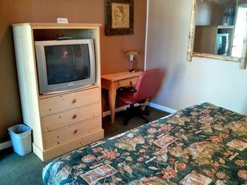 Motel Gables &