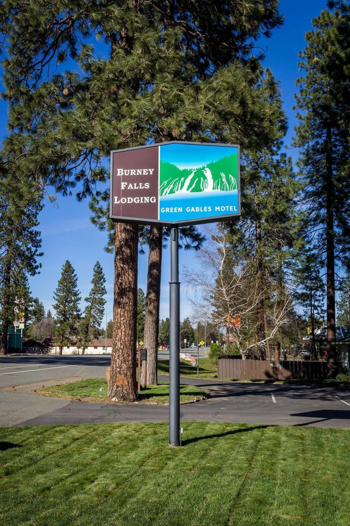 Gables & Motel Burney