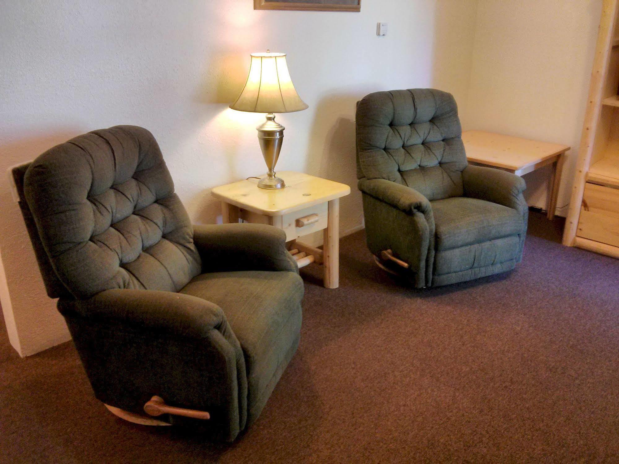 Motel Gables &